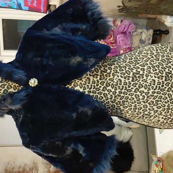 Oscar de la Renta Navy Mink and Fox Collar Cape - Picture 4 of 13